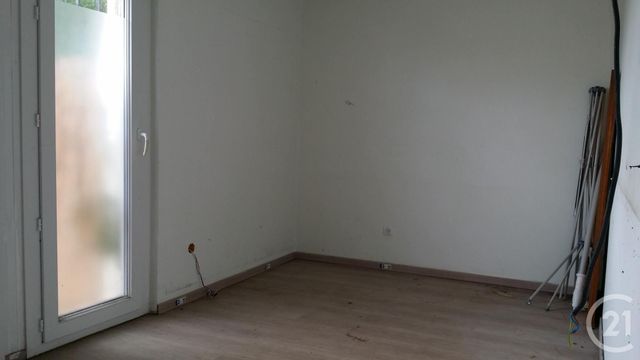 Afficher la photo en grand immeuble à vendre - 200.0 m2 - GOUSSAINVILLE - 95 - ILE-DE-FRANCE - Century 21 Cabinet Immobilier Conseil
