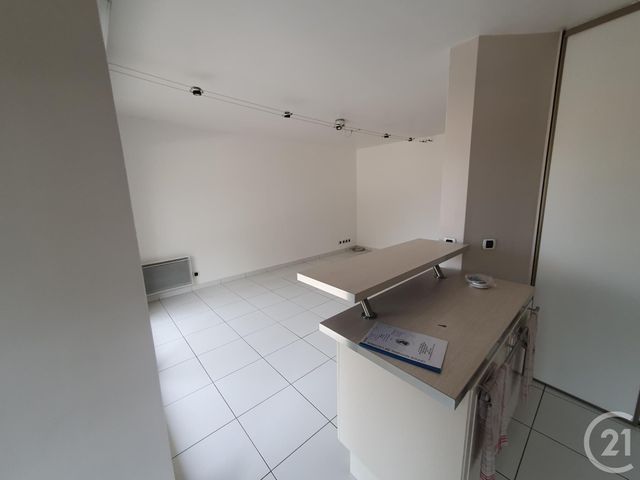 Afficher la photo en grand Appartement F2 à vendre - 2 pièces - 50.0 m2 - LOUVRES - 95 - ILE-DE-FRANCE - Century 21 Cabinet Immobilier Conseil