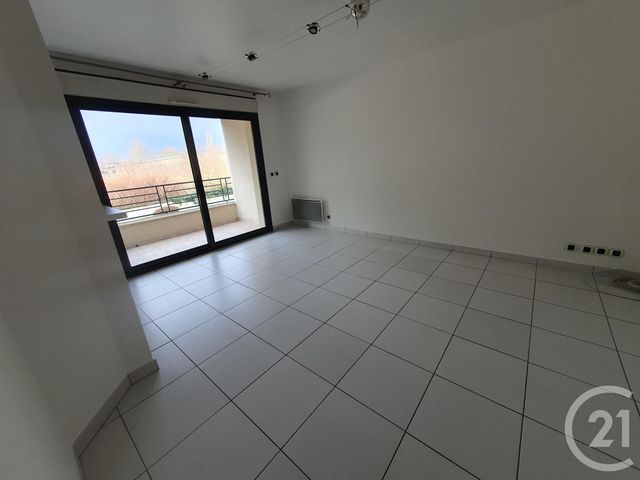 Afficher la photo en grand Appartement F2 à vendre - 2 pièces - 50.0 m2 - LOUVRES - 95 - ILE-DE-FRANCE - Century 21 Cabinet Immobilier Conseil