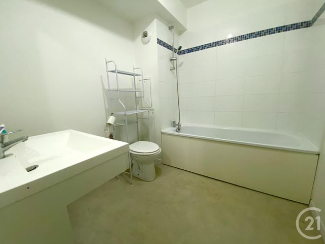 Appartement F4 à vendre - 5 pièces - 80.13 m2 - GOUSSAINVILLE - 95 - ILE-DE-FRANCE - Century 21 Cabinet Immobilier Conseil